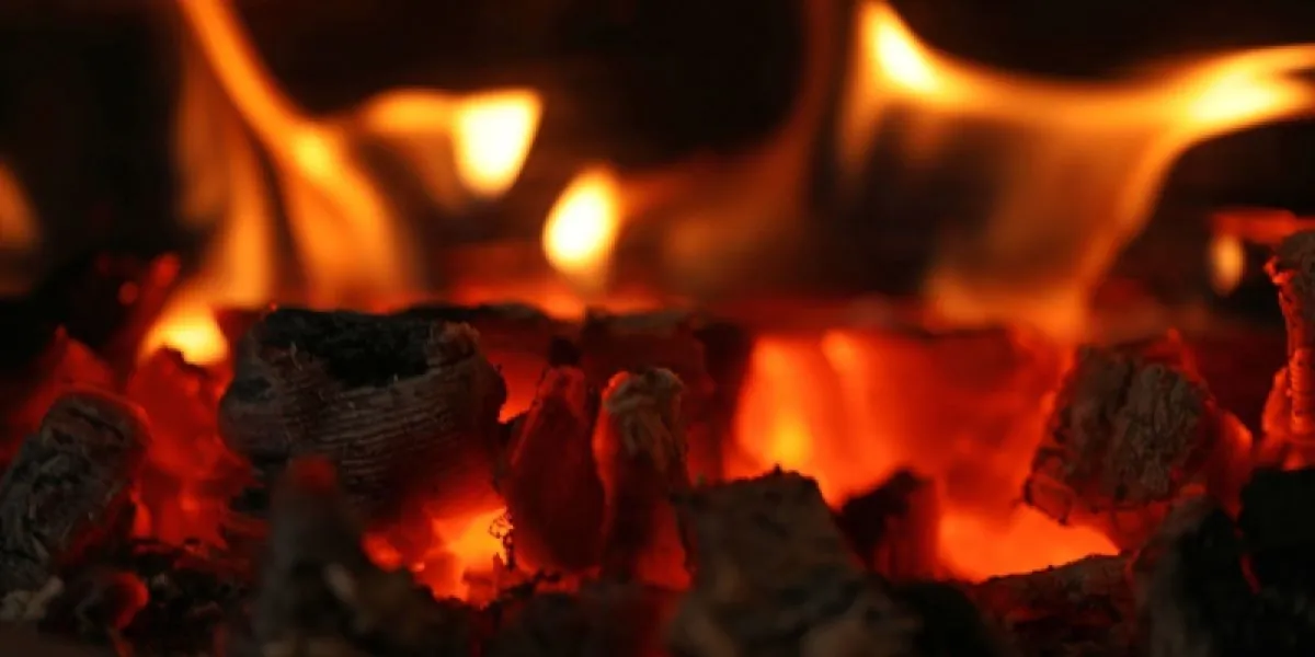 Peut-on régler l’intensité de la combustion dans un poêle ?